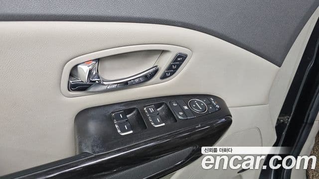 Kia All New Carnival President, 2016 16