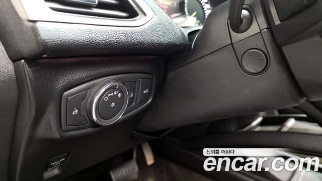 Lincoln New MKZ 2세대, 2015 18