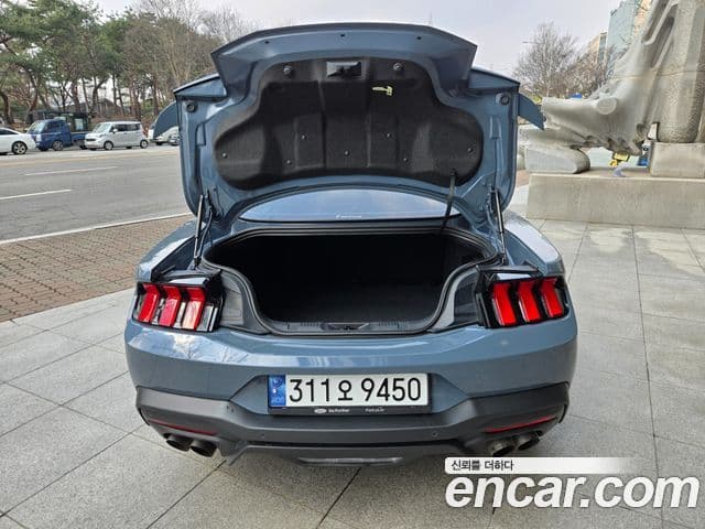 Ford Mustang 7세대 2.3 EcoBoost Premium купе, 2024 15