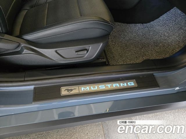 Ford Mustang 7세대 2.3 EcoBoost Premium купе, 2024 17