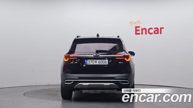 Kia Seltos Signature, 2022 4