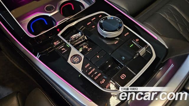 BMW X7 (G07) xDrive 40i M Sport 6인승, 2024 9
