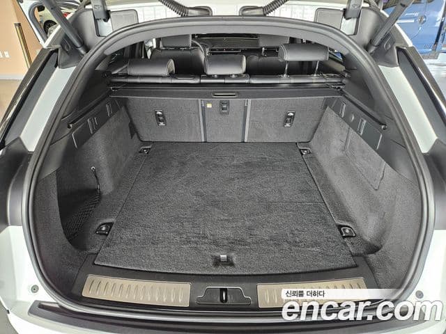 Land Rover Range Rover Velar 3.0 P400 R-Dynamic SE, 2023 15