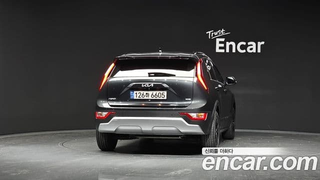 Kia D All New Niro Prestige, 2022 4