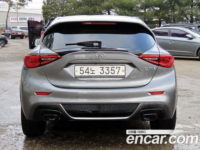 Infiniti Q30 Premium, 2018 4