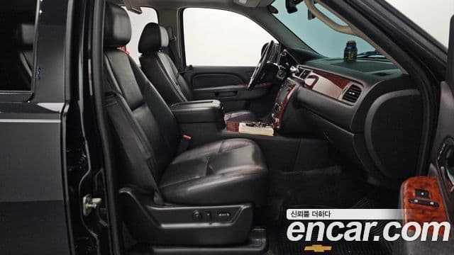 Chevrolet Suburban, 2013 11