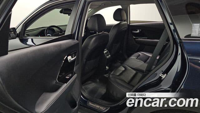 Kia Niro Noblesse, 2018 13