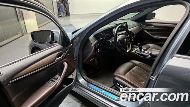 BMW 5시리즈 (G30) 520d xDrive M Sport Plus, 2018 10