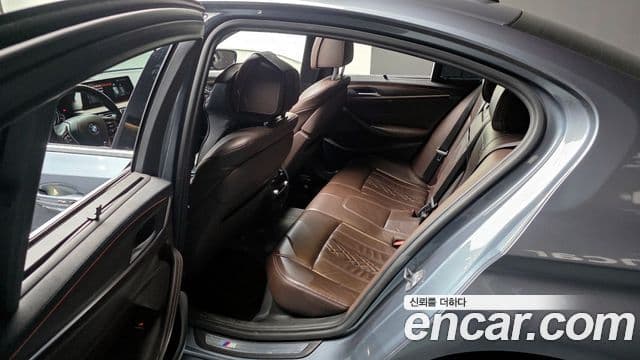 BMW 5시리즈 (G30) 520d xDrive M Sport Plus, 2018 11