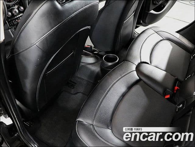 Mini Cooper D 3세대, 2015 17