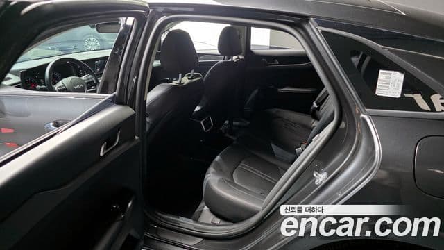Kia K5 3세대 Trendy, 2023 11