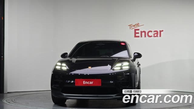 Porsche Macan EV базовый 4, 2025 3