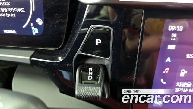 Porsche Macan EV базовый 4, 2025 9