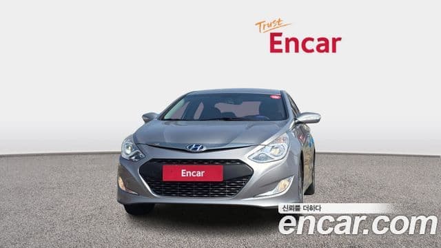 Hyundai Sonata гибрид Royal, 2012 3