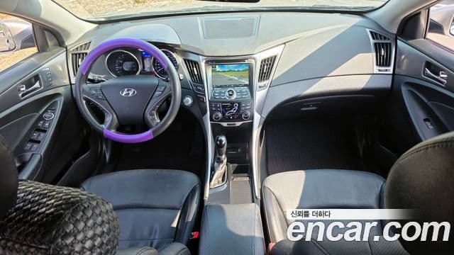 Hyundai Sonata гибрид Royal, 2012 7