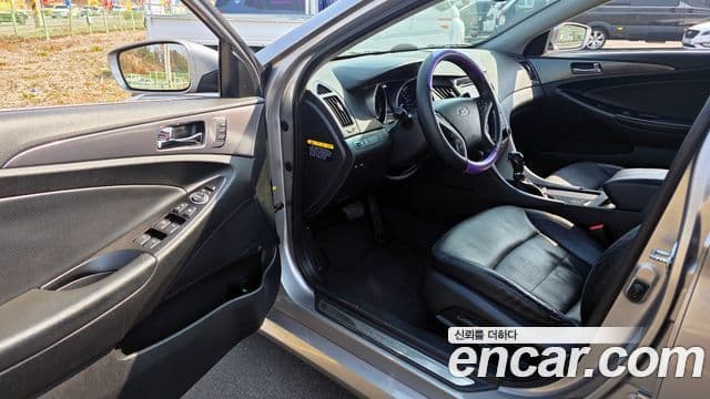 Hyundai Sonata гибрид Royal, 2012 11