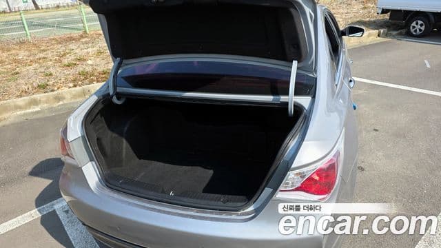 Hyundai Sonata гибрид Royal, 2012 20