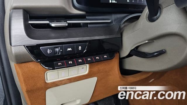 Kia Carnival 4세대 бензин 9인승 High Limousine(компания по спецнадстройкам), 2021 17