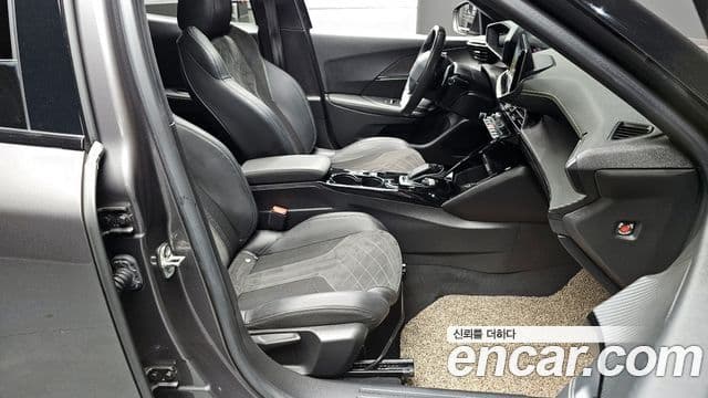 Peugeot 2008 2세대 1.5 BlueHDi GT Line, 2021 10