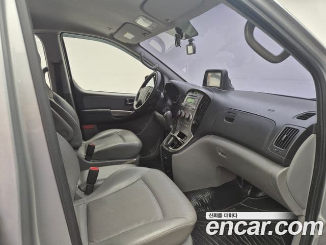 Hyundai Grand Starex CVX Luxury, 2016 15