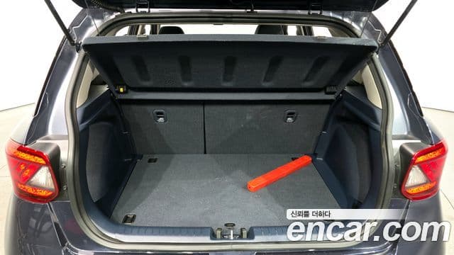 Hyundai Venue 1.6 Flux, 2020 20