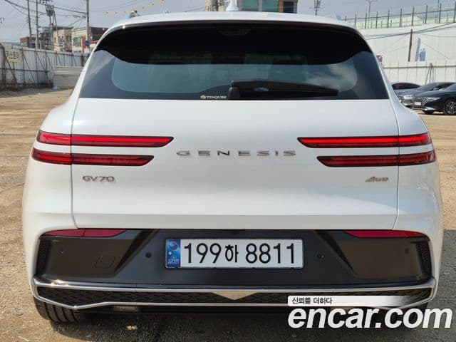 Genesis GV70, 2025 4