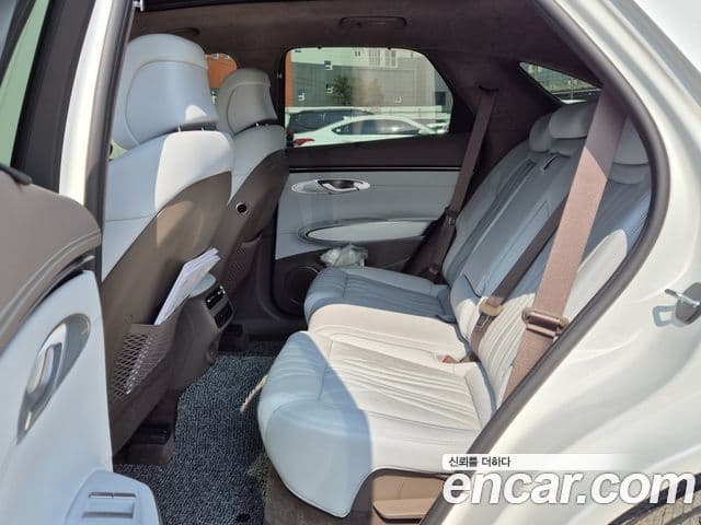 Genesis GV70, 2025 7