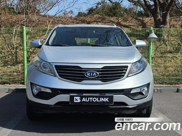 Kia Sportage R люксовая версия, 2012 3