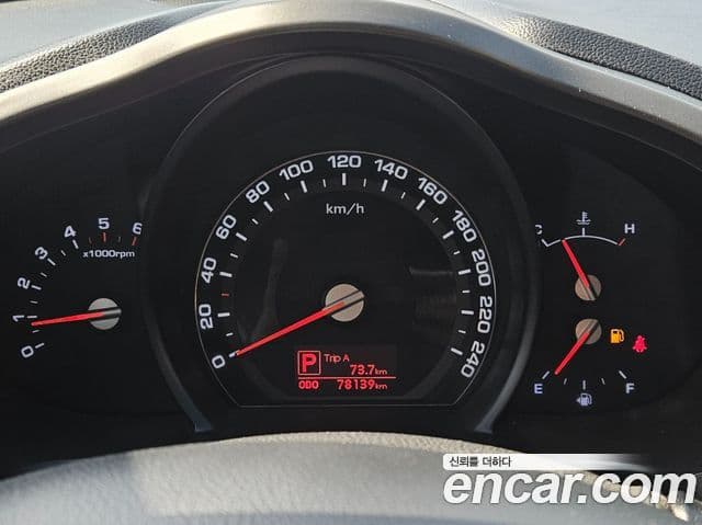 Kia Sportage R люксовая версия, 2012 8