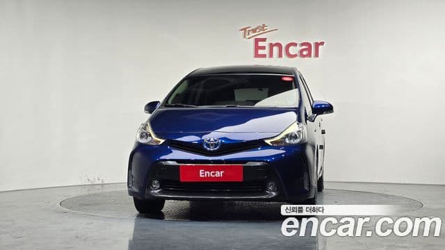 Toyota 프리우스 V, 2015 3