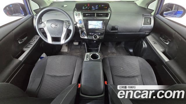 Toyota 프리우스 V, 2015 7