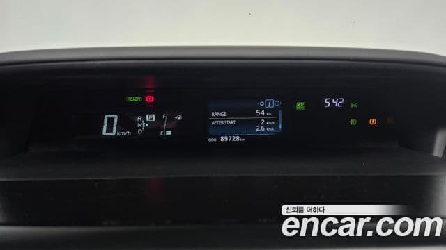 Toyota 프리우스 V, 2015 8