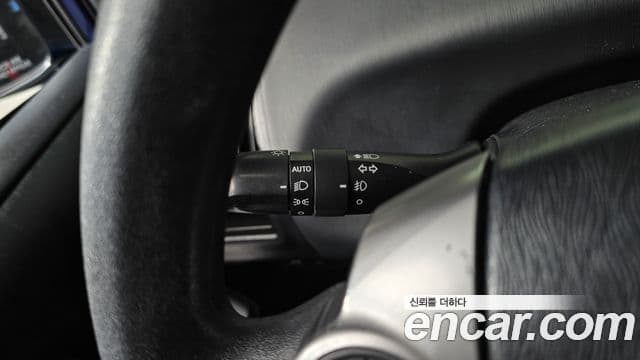 Toyota 프리우스 V, 2015 17