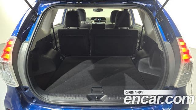 Toyota 프리우스 V, 2015 20