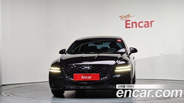 Genesis G80 (RG3) чёрный, 2026 3