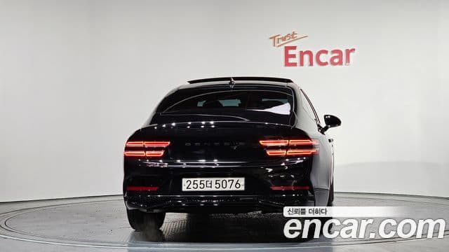 Genesis G80 (RG3) чёрный, 2026 4