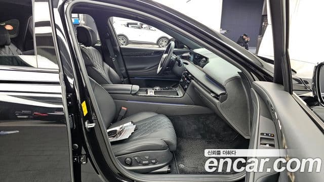 Genesis G80 (RG3) чёрный, 2026 11