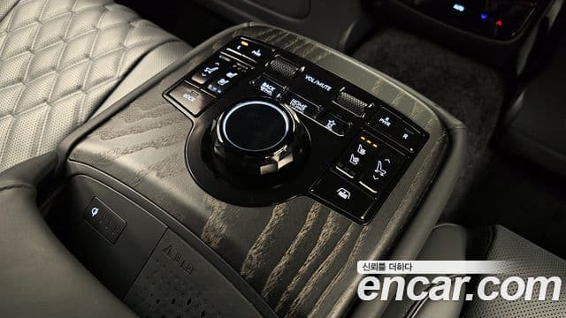 Genesis G80 (RG3) чёрный, 2026 18