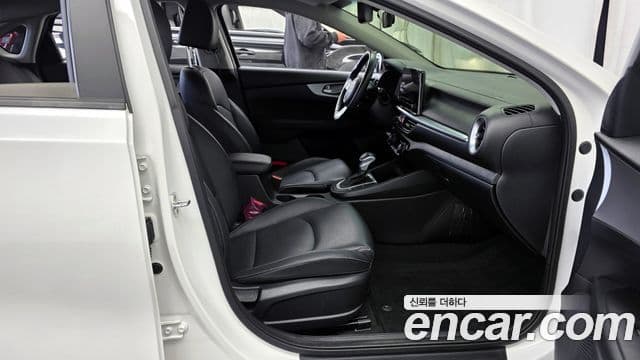 Kia The / новый New K3 2세대 Trendy, 2022 11