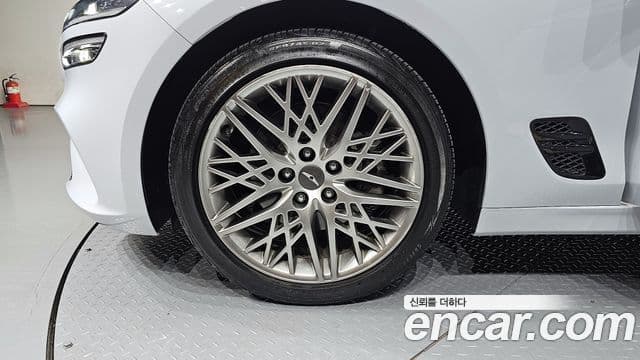 Genesis The / новый New G70, 2022 все фото