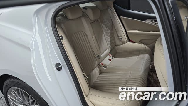 Genesis The / новый New G70, 2022 12