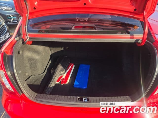 Hyundai 베르나(новый кузов / новое поколение) бензин 1.4 DOHC Elegance, 2009 17