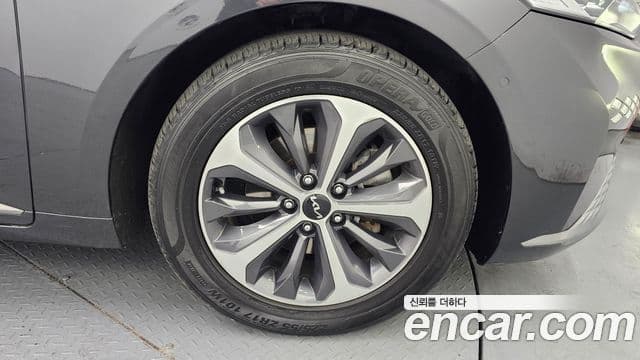 Kia K8 гибрид Noblesse, 2022 все фото