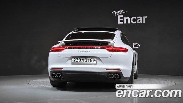 Porsche Panamera (971), 2020 4