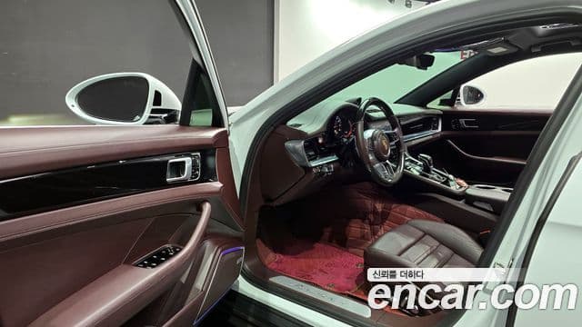 Porsche Panamera (971), 2020 11