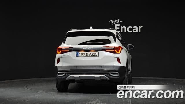 Kia Seltos Signature, 2023 4