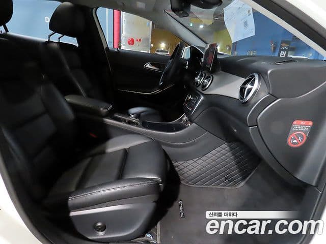 Mercedes-Benz GLA-класс X156 GLA200 d 4MATIC, 2017 8