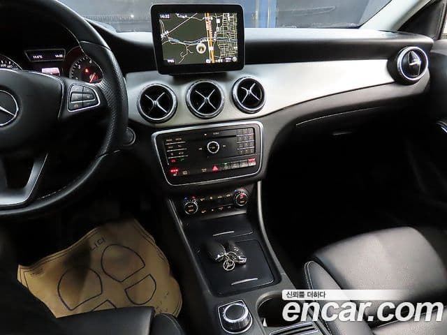 Mercedes-Benz GLA-класс X156 GLA200 d 4MATIC, 2017 11