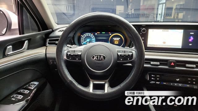 Kia K5 гибрид 3세대 Noblesse, 2020 14