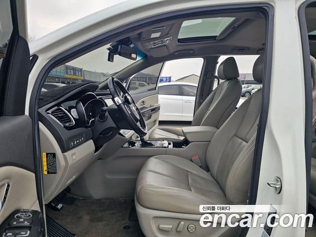 Kia All New Carnival Noblesse, 2015 9